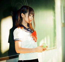 吃瓜双马尾学妹,吃瓜双马尾学妹的青春传奇